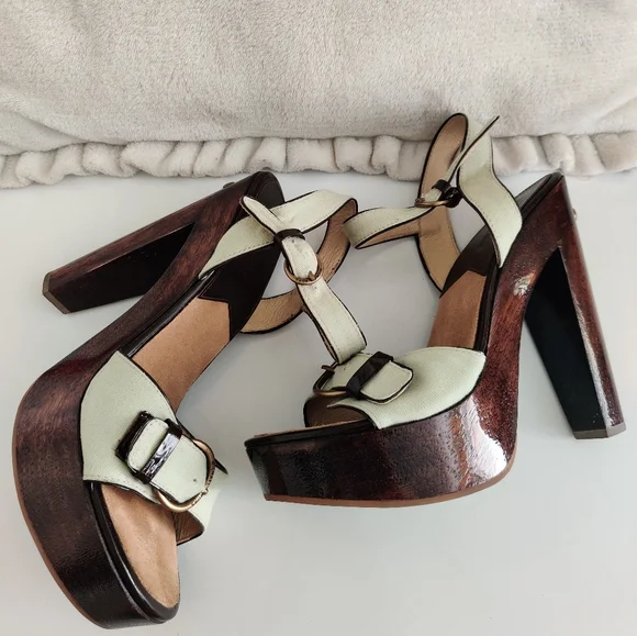 Michael Kors Women's Platform Sandal - Picture 3 of 11